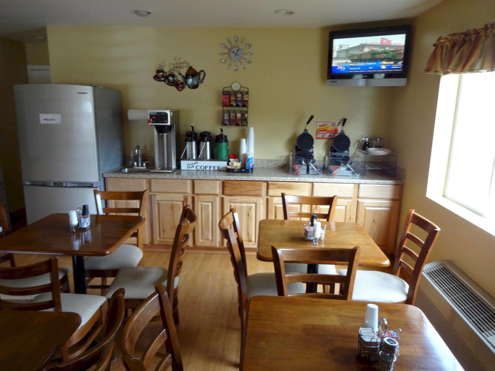 Crest Trail Lodge Пакууд Екстериор снимка